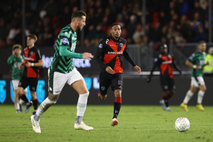 Foto: Almere City en Fortuna weten niet te scoren tijdens inhaalduel