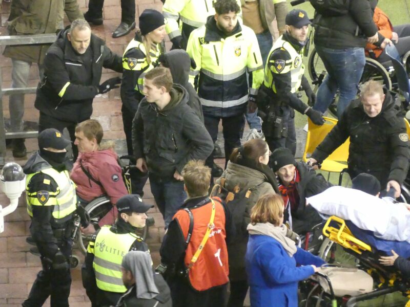 Foto: Meer duidelijk over rellen bij Vitesse-Feyenoord: twee incidenten in GelreDome