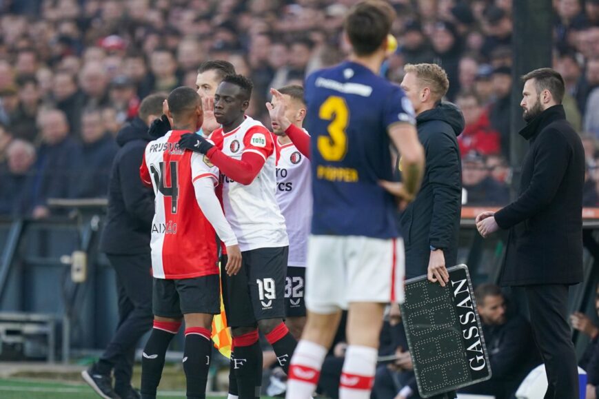 Foto: Feyenoord-fans woest na ‘slechtste invalbeurt aller tijden’