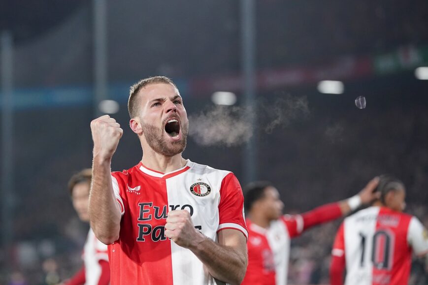 Foto: Feyenoord verslaat futloos AZ en bekert verder