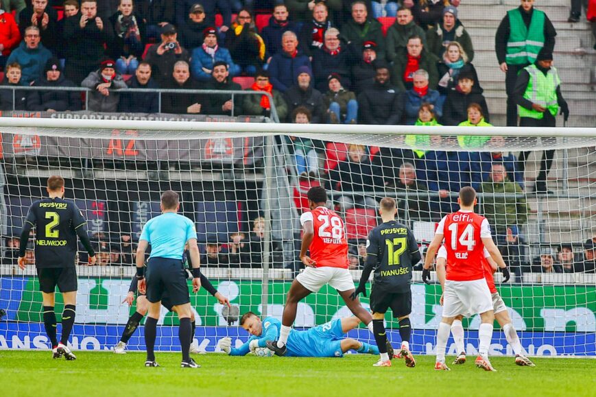 Foto: ‘Feyenoord richt vizier op broertje AZ-aanvaller’