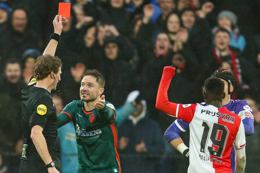 Foto: ‘Feyenoord wéér gematst door VAR’