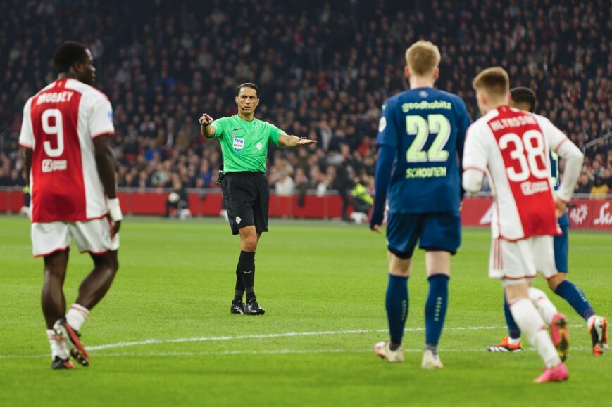 Foto: Verbazing om transfer ‘PSV-afdankertje naar Ajax’