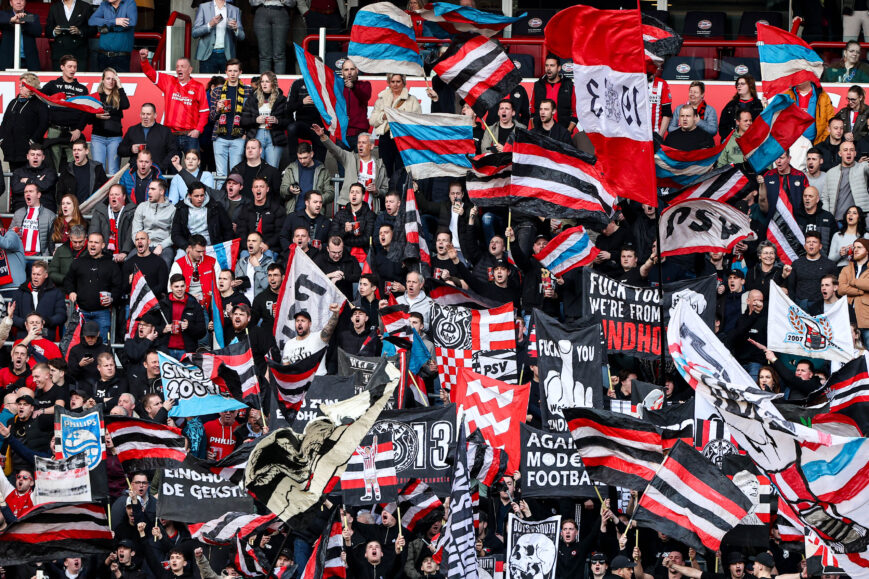 Foto: Goede sfeer in Dortmund: PSV-fans zijn er klaar voor en trekken richting stadion