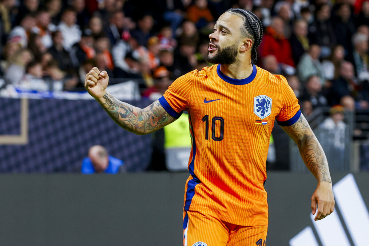 'memphis Depay Is Een Idiote Aandachttrekker' 