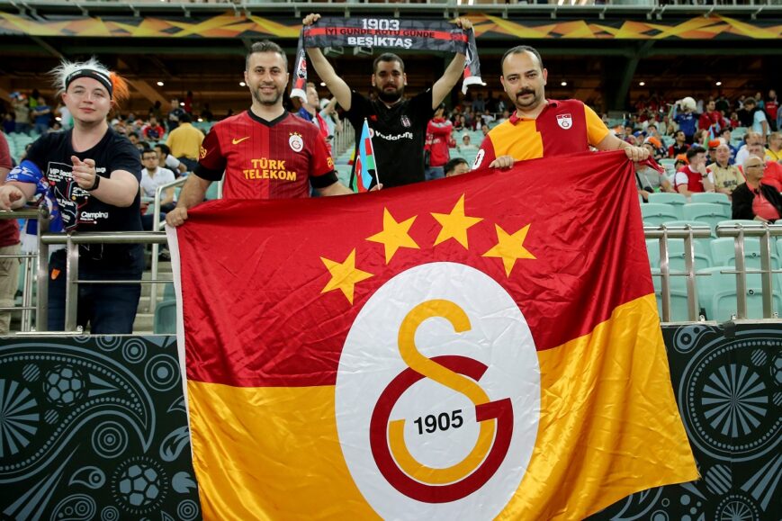 Fans met Galatasaray-vlag