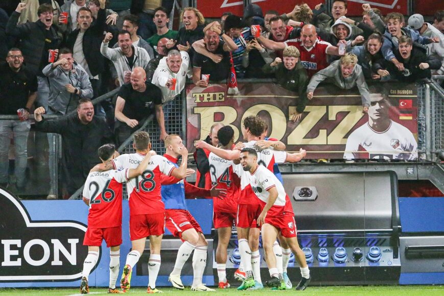 Foto: Feest in Galgenwaard: FC Utrecht naar finale
