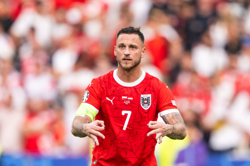 Foto: Arnautovic troost Oranje-speler: ‘Houd van hem als een broertje’