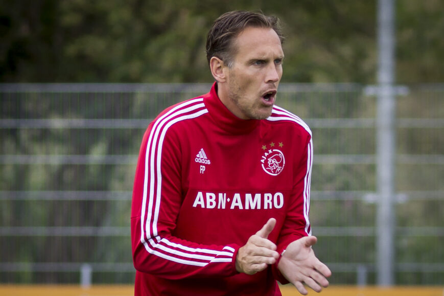 Foto: Ajax kiest voor interne opvolger Dave Vos bij Jong Ajax