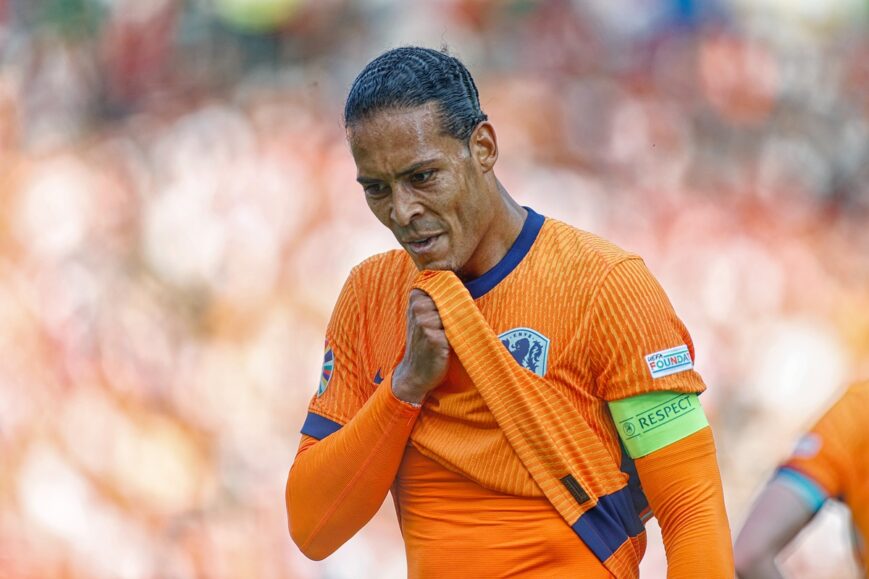 Foto: ‘Schuldbewuste’ Van Dijk reageert op Oranje-kritiek