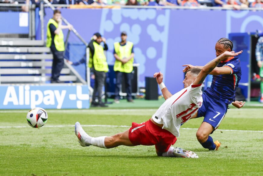 Foto: Poolse sterkhouder spreekt Koeman tegen: “Nederland was niet beter”