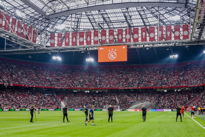 Foto: Ajax gaat in zee met Qatarese club