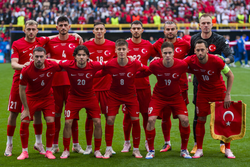 Foto: Vermoedelijke opstelling Turkije tegen Nederland: geen Kökcü en Demiral