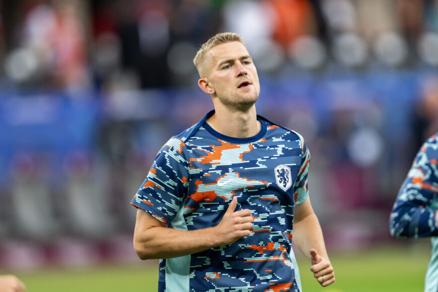 Foto: Van Basten wijst De Ligt terecht: “Vanaf Ajax…”