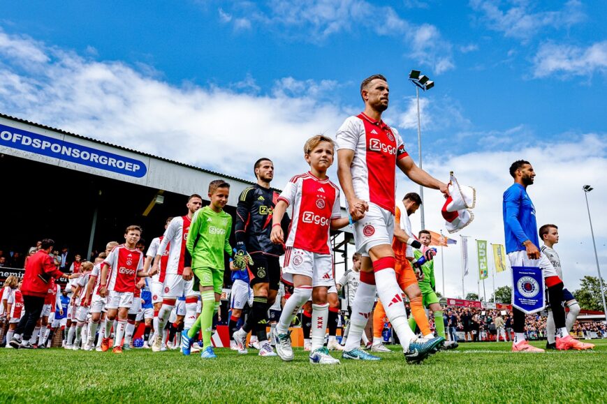 Foto: “Ajax-selectie prima voor plek vier of vijf”