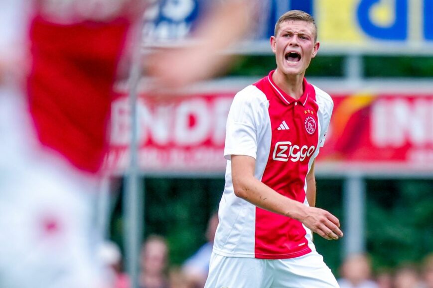 Foto: Ajax verlengt tot 2028 met talent Diese