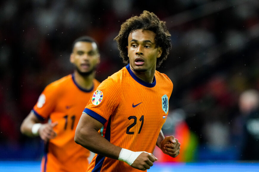 Foto: Ten Hag voorspelt debuutmoment Zirkzee