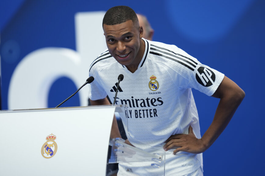 Foto: Kylian Mbappé waarschuwt voetbalwereld: ‘Dit Real Madrid heeft geen limiet’