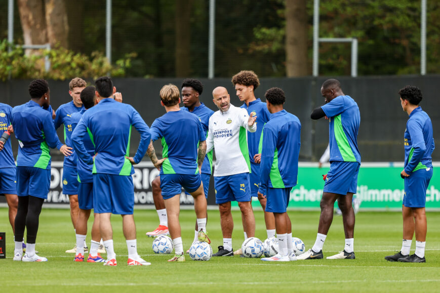 Foto: PSV neemt 15-jarig talent mee op trainingkamp