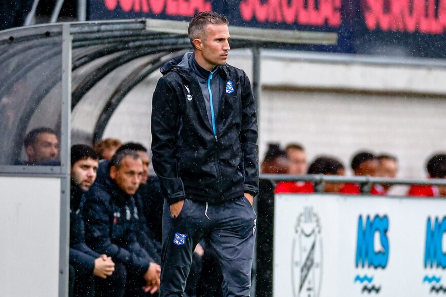 Foto: Van Persie wil ‘ongelooflijk graag winnen’ in De Kuip