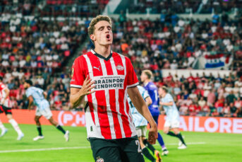 ‘Guus Til om opvallende reden in PSV-basis’