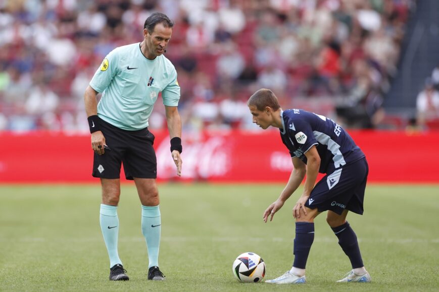 Foto: ‘Nooit meer op voetbalveld na Ajax-Heerenveen’