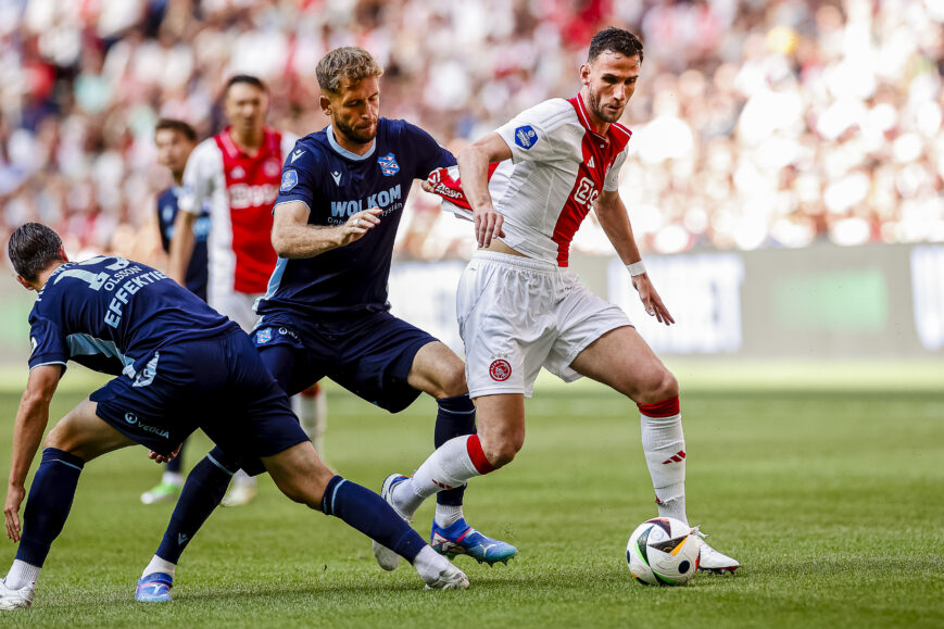 Foto: Kijkers Ajax – Heerenveen helemaal klaar met één man