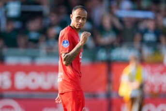 Dit zijn de opstellingen van Almere City en Willem II