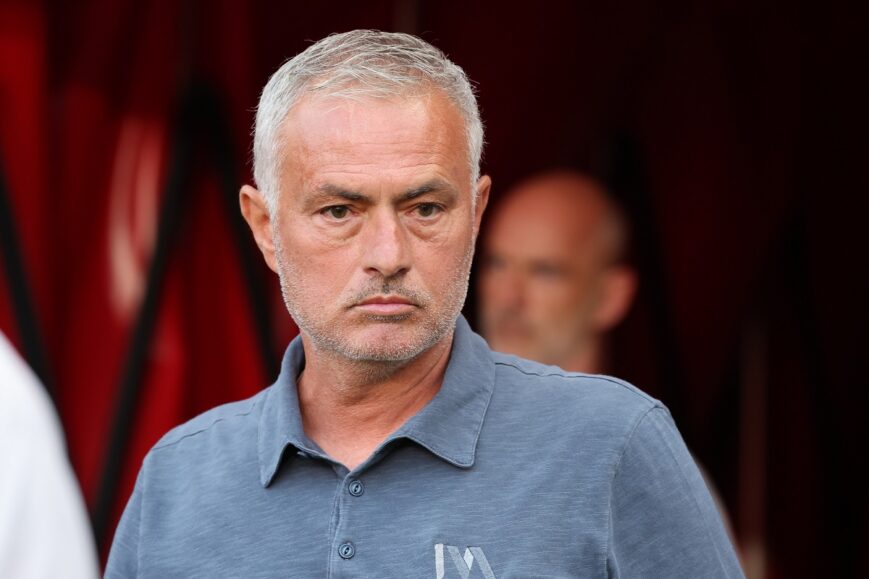 Foto: Mourinho niet blij met Twente-loting: “Altijd lastig daar”