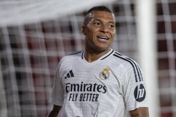 Mbappé draagt bij aan moeizame zege Real