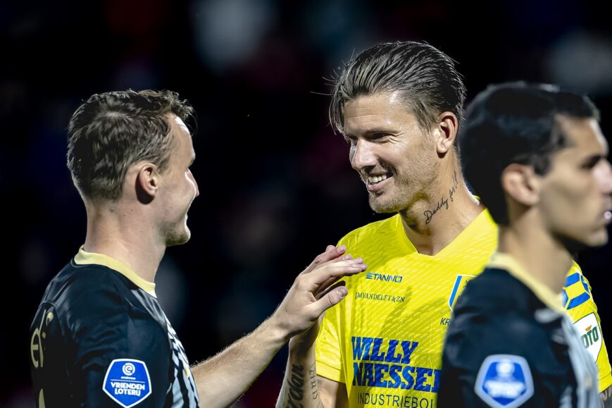 Foto: KNVB: lange schorsing Michiel Kramer