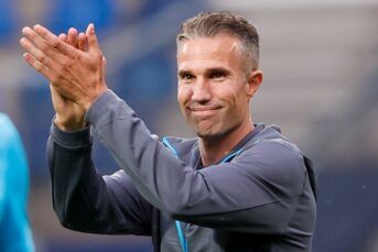 Van Persie: “Nu nog bezig met het dak”