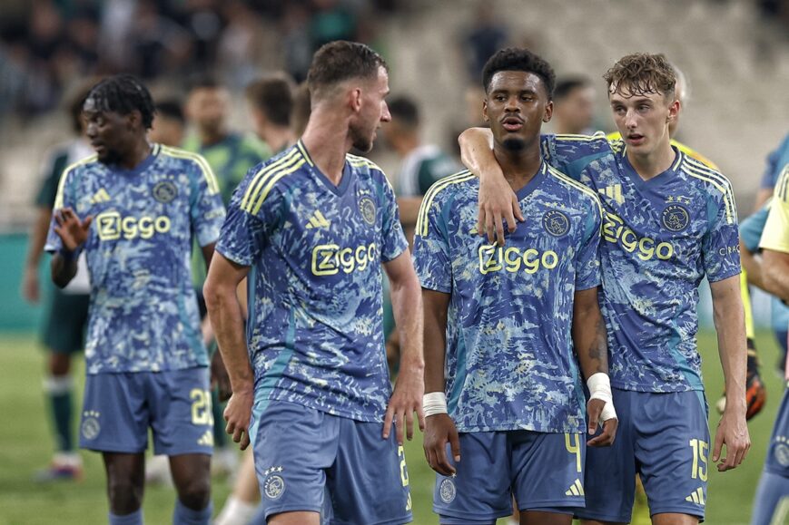 Foto: ‘Opvallende nieuwe Ajax-opstelling’