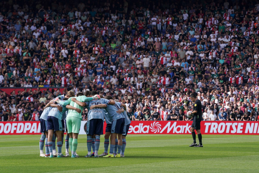 Foto: ‘Misselijkmakend spandoek Feyenoord-fans tegen Willem II’