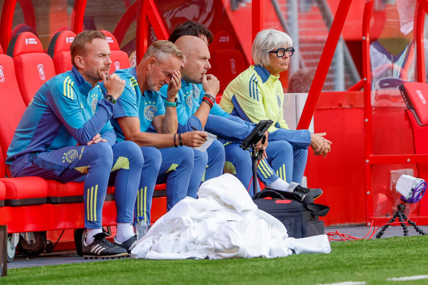 Foto: Coach Ajax Vrouwen: “Zat op tribune bij Feyenoord”