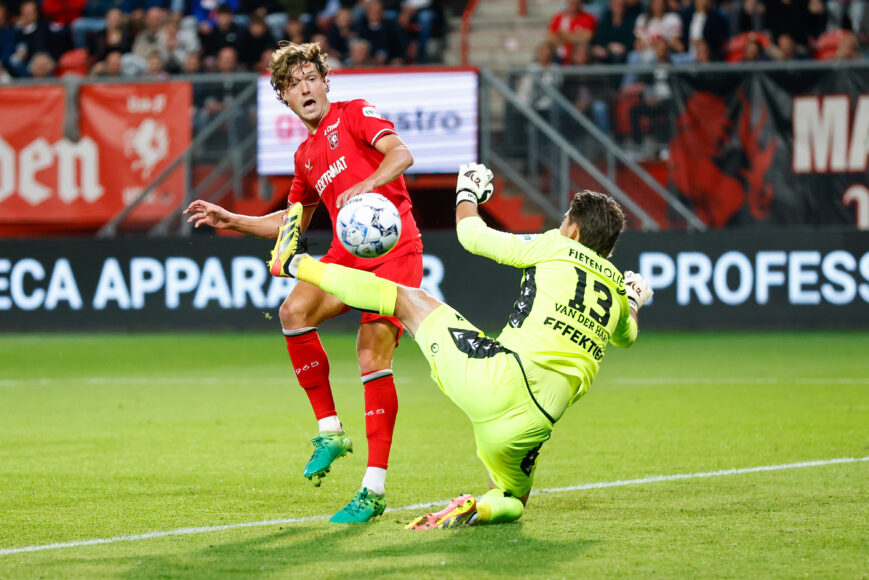 Foto: ‘Dubbel VAR-schandaal bij FC Twente – Heerenveen’