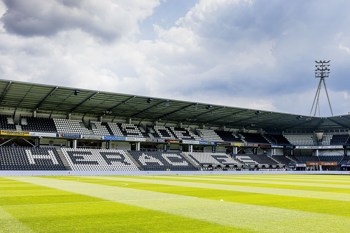 Dit zijn de opstellingen van Heracles en Almere City