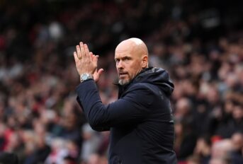 Fans United gaan los over Ten Hag-beslissing: “Leave our club”