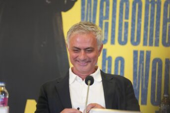 ‘José Mourinho bonst op Ajax-deur’