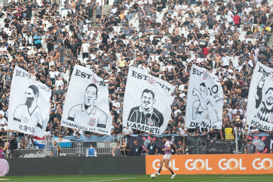 Eerbetoon Corinthians-fans