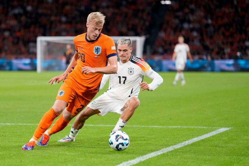 Foto: Van Hecke krijgt staande ovatie na Oranje-speech: ‘Mijn vader is trots’