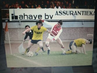 Exclusief inkijkje in documentaire over ‘vergeten’ blok beton dat Johan Cruijff bestreed