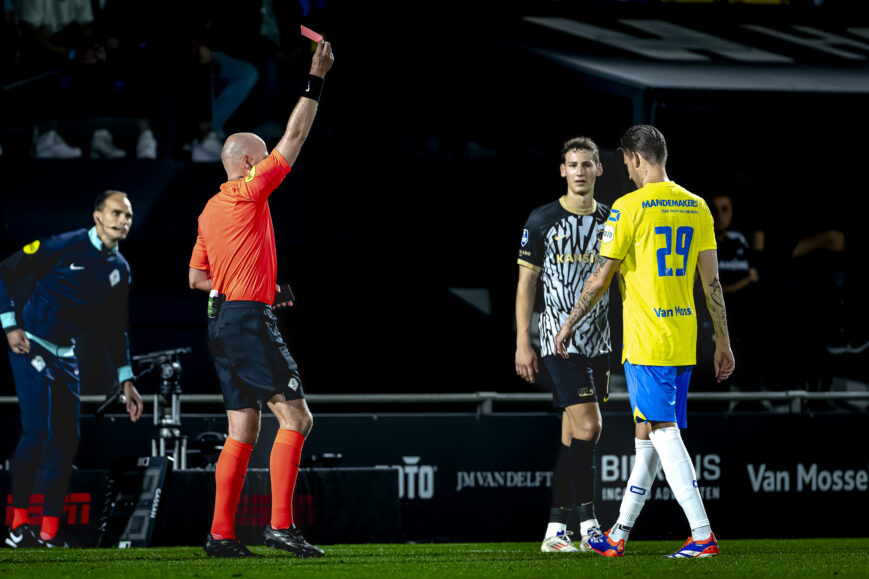 Foto: ”Asociale recidivist’ nóóit meer in Studio Voetbal’