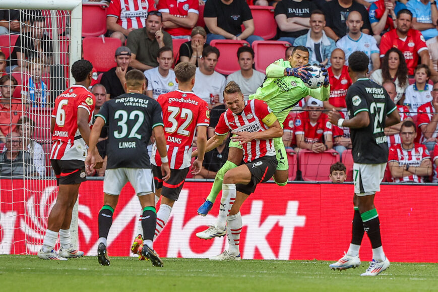 Foto: Bizar ‘naaktincident’ bij PSV én Feyenoord