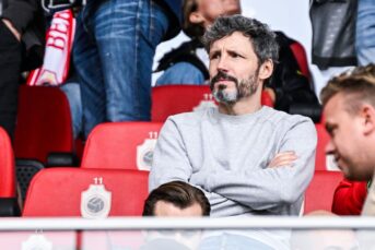 Van Bommel reageert op Feyenoord-geruchten