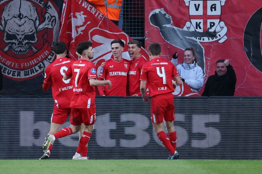 Foto: FC Twente op rozen in Frankrijk: ‘We worden gek!’