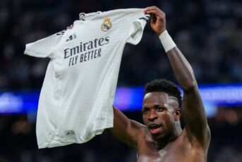 Vinicius reageert via X op mislopen Gouden Bal, Seedorf vindt het ‘een schande’