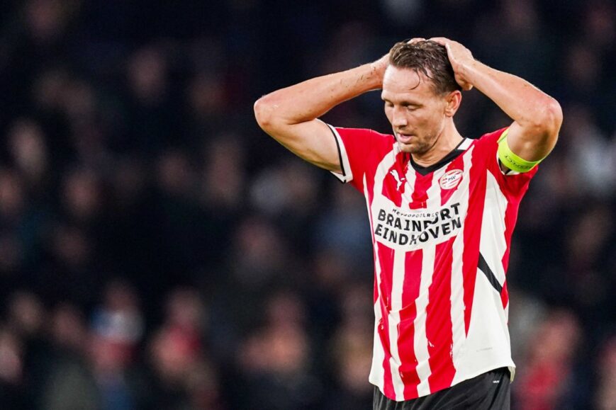 Foto: Theo Janssen ziet bijzonder ongewoon Luuk de Jong-moment