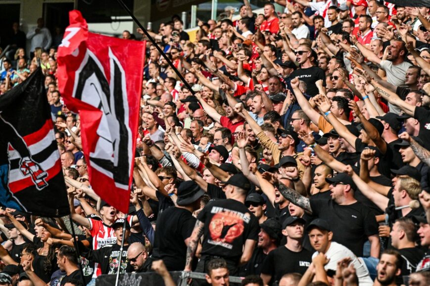 Foto: VIDEO: PSV-fans aangevallen in Servië