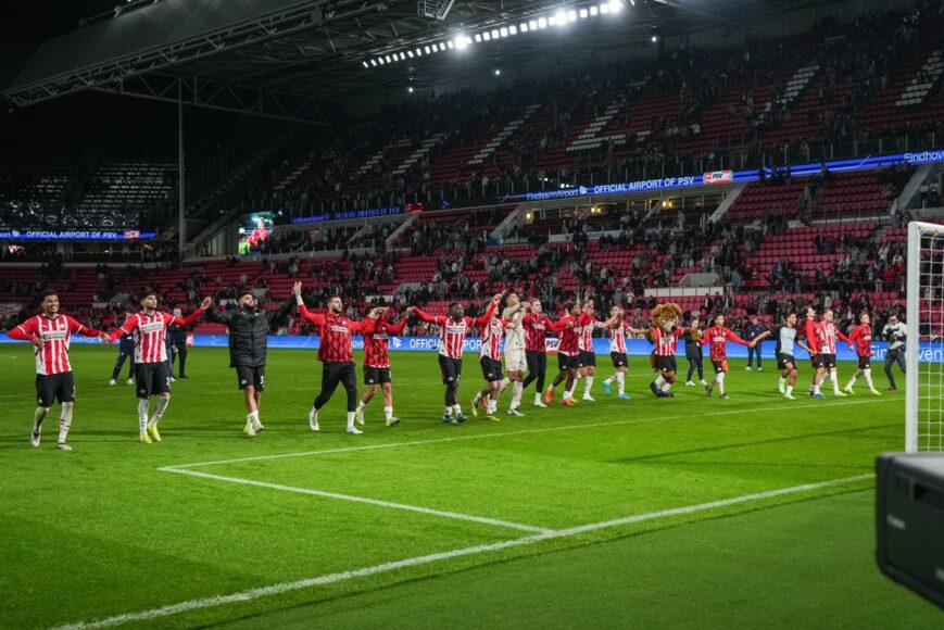 Foto: ‘PEC Zwolle benadeeld door bizar moment in PSV-stadion’